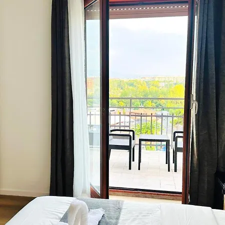 View Roma